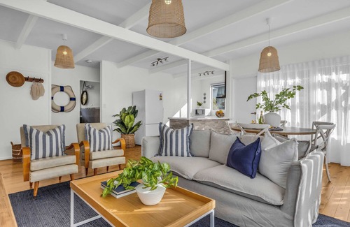 Eden Cabina | High Noon - Pet Friendly Eden