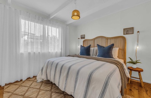 Eden Cabina | High Noon - Pet Friendly Eden