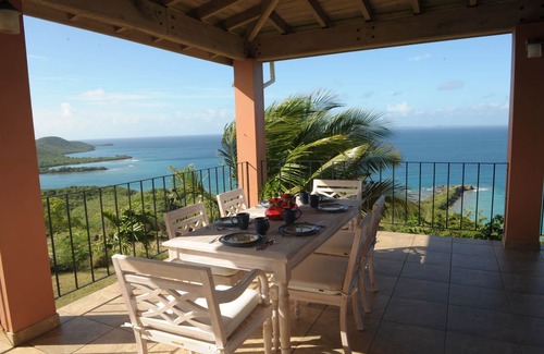 Playa Sardinas I Villa | ALTO EN LA COLINA CON MARCAS DE REFRIGERACIÓN Y PISCINA