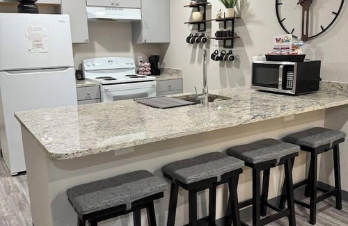 Clovis Apartamento | High Plains Haven This unit is a beautiful two bedroom/two bathroom fully furnished unit