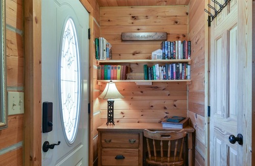 Big Cedars Casa | High Point Log Cabin