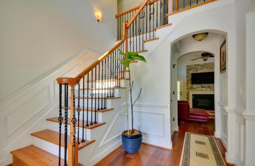 High Point Casa | High Point Vacation Rental with Private Deck!