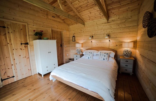 Holsworthy Cabina | High quality lodge in secluded field