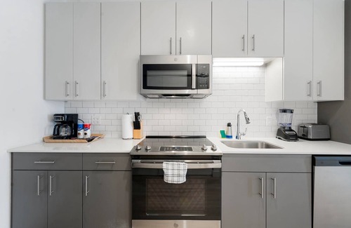 River North Apartamento | High-Rise 4BR w Views, Comfort & Space