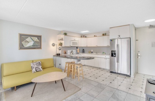 Waikiki Condominio | High Rise Ocean View Waikiki Condo, FREE Parking & Wi-Fi by Koko Resort Vacation Rentals
