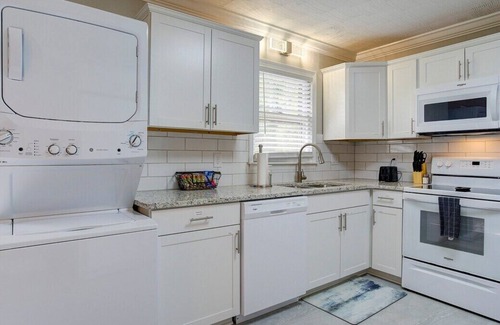 Bristol Casa | High Rollers 3 BR Home Near Casino