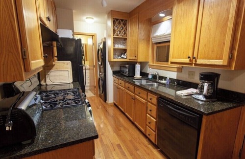 Highlands Casa | HIGH SPEED FIBER OPTIC WIFI; Tranquil Treehouse on 2.5 Acres; Affordable Luxury