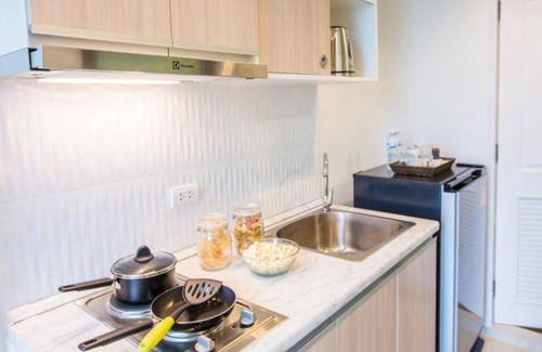 Talat Nuea Condominio | Habitación nueva y luminosa con cocina Gimnasio Piscina de sal Sauna Vapor