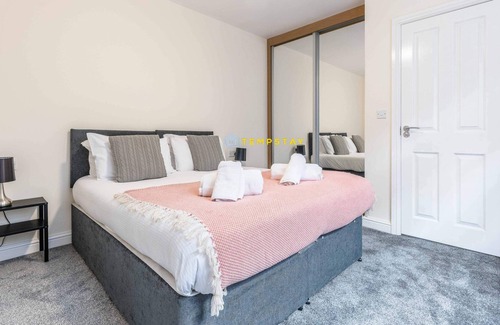Langley Marish Apartamento | HIGH ST LOCATION/CLOSE 2 HEATHROW - FREE PARKING!