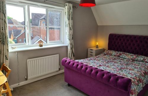 Horley Casa | High Standard Double-room near Gatwick Airport
