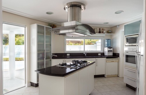 Jurere Internacional Casa | High Standard House in Jurerê Internacional - 4 Bedrooms - Pool - Barbecue