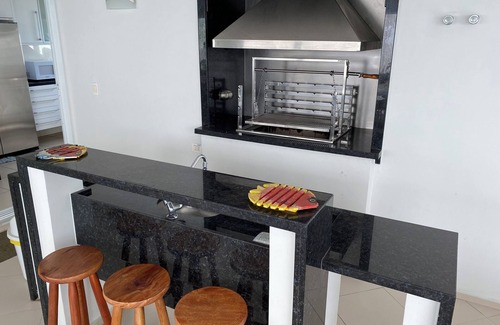 Jardim Virginia Casa | HIGH STANDARD MODERN HOUSE, AIR-CONDITIONED, 5X SUITES, WITH POOL AND BARBECUE.