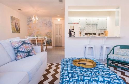 Versailles Apartamento | Encantador 1 dormitorio en el corazón de Bourbon Trail y Horse Country.