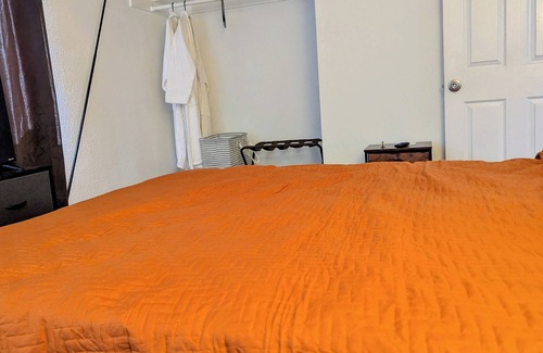San Marcos Cama Y Desayuno | High Tech 420 Oasis - Smart Home with gourmet kitchen, gym, and concierege