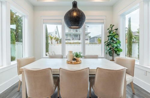 Crystal Beach Casa | High Tide 2 by AvantStay 3 Mins to Beach Chef Kitchen MAX OCC 18