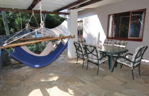 Pumula Casa | High Tide & Green Grass