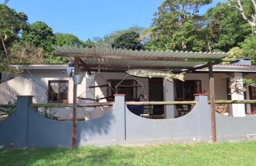 Pumula Casa | High Tide & Green Grass