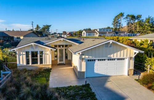 Old Town Casa | High Tide Haven - Hot Tub Harbor Views