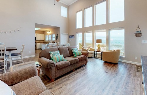 Southpointe Casa | High Tide