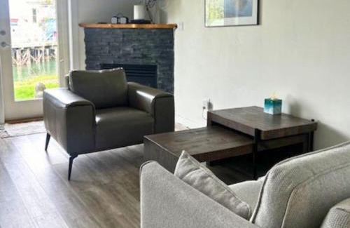 Tofino Apartamento | High Tide - Waterfront bachelor