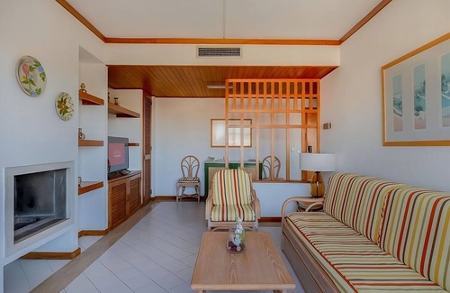 Areias de Sao Joao Hotel | High Tides and Good Vibes! Spacious 1BR with Full Kitchen, 2 Pools, Beach Access