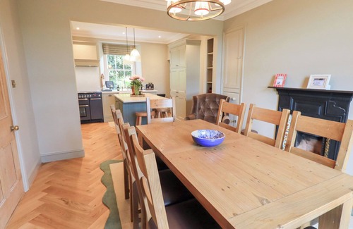 Torver Cabaña | HIGH TORVER HOUSE, pet friendly, luxury holiday cottage in Torver