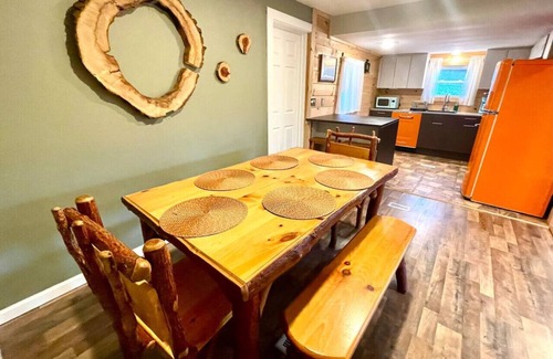 New Kingston Cabina | High-View Catskills Cabin