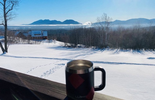 Franklin County Chalet De Esquí | High View Lodge, log chalet with unparalleled views of Western Maine Mountains