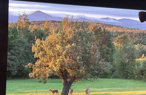 Franklin County Chalet De Esquí | High View Lodge, log chalet with unparalleled views of Western Maine Mountains