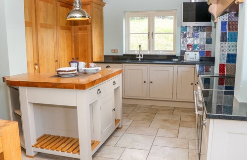 Turnditch Casa | HIGHCROFT, admite mascotas, con bañera de hidromasaje en Turnditch, Ref 948686