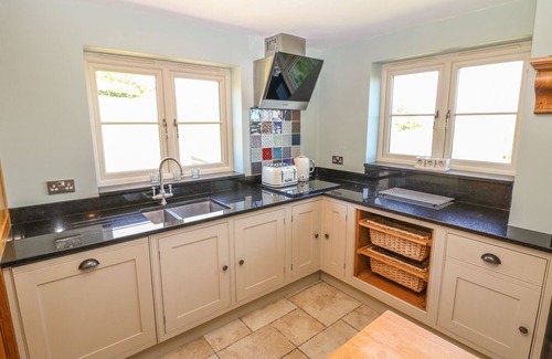 Turnditch Casa | HIGHCROFT, admite mascotas, con bañera de hidromasaje en Turnditch, Ref 948686
