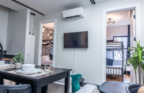 The Heights Apartamento | Highend Hideaway with rooftop and NYC views, 2 Kings beds, Sleeps 10, 20 PERCENT OFF