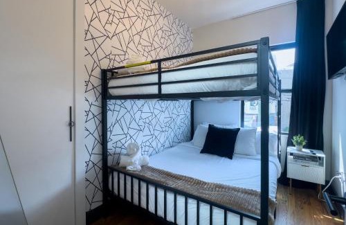 The Heights Apartamento | Highend Hideaway with rooftop and NYC views, 2 Kings beds, Sleeps 10, 20 PERCENT OFF