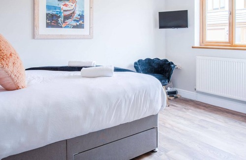 Pembroke Dock Casa | Highfield - 5 Bedroom Holiday Home - Pembroke Dock