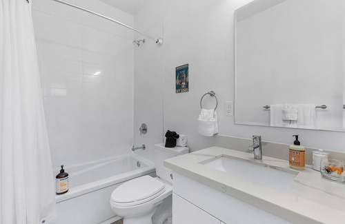 Capitol Hill Casa | Highgarden The Tyrell House Sweet Suite