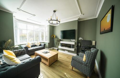 Cleethorpes Casa | Highgate Beach House - Great for family stays and contractors
