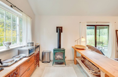New Paltz Apartamento | Highland 1850s Studio Barn on Sprawling 4.5 Acres!
