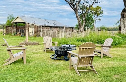 Kooroongarra Casa | Highland Cattle Farm Stay at Elveden by Narraburra