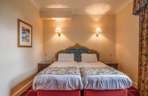 Nairn Hotel | Highland Hideaway | Near Nairn’s Golf Course, Beach & Castles