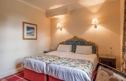 Nairn Hotel | Highland Hideaway | Near Nairn’s Golf Course, Beach & Castles