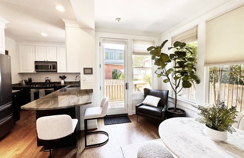 Victorian Village Casa | Highland House Columbus