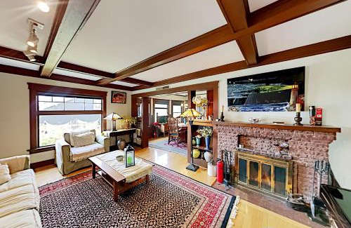 Eagle Rock Casa | Highland Park Haven