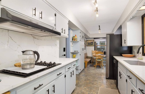 Highland Casa | Highland Park Oasis: 2BR Home w/ Yoga & Meditation Hut