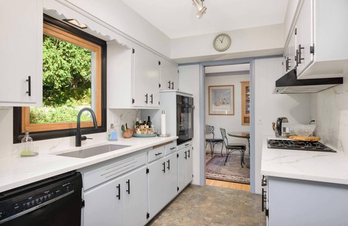 Highland Casa | Highland Park Oasis: 2BR Home w/ Yoga & Meditation Hut