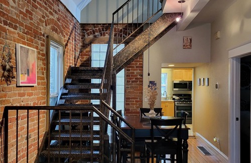 West Highland Casa | Highland Square Cutie-Charming house-walking distance to restaurants/shops