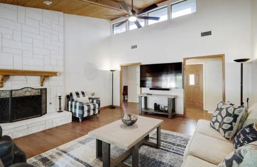 Highland Village Casa | Highland Village - 4BR w Backyard Pool Oasis