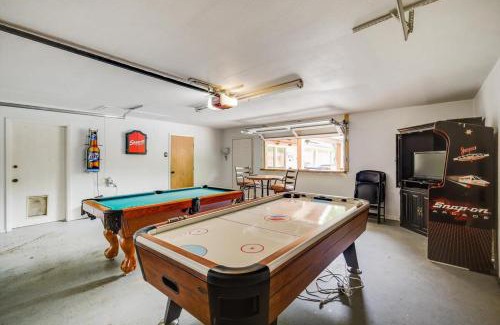 Highland Village Casa | Highland Village - 4BR w Backyard Pool Oasis