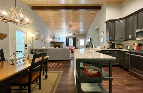 Highlands Cabina | * Excelente ubicación * Acogedora y cómoda casa rural renovada a minutos del pintoresco centro de Highlands