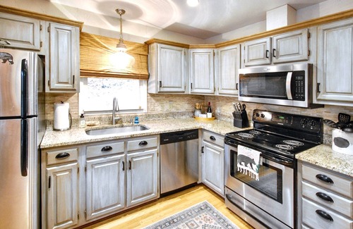 Lake Sequoyah Casa | Highlands Hideout, Lake Views, Fiber Wi-Fi