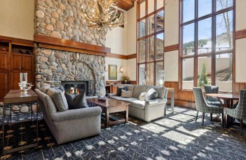Highlands Townhomes Apartamento | Highlands Slopeside 212 by East West Hospitality